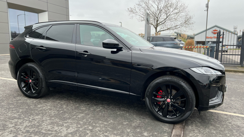Jaguar F-Pace 2.0 D200 R-Dynamic Black 5dr Auto AWD Diesel Estate